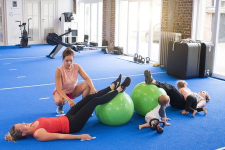 cours collectifs pour la femme enceinte chez Uperform